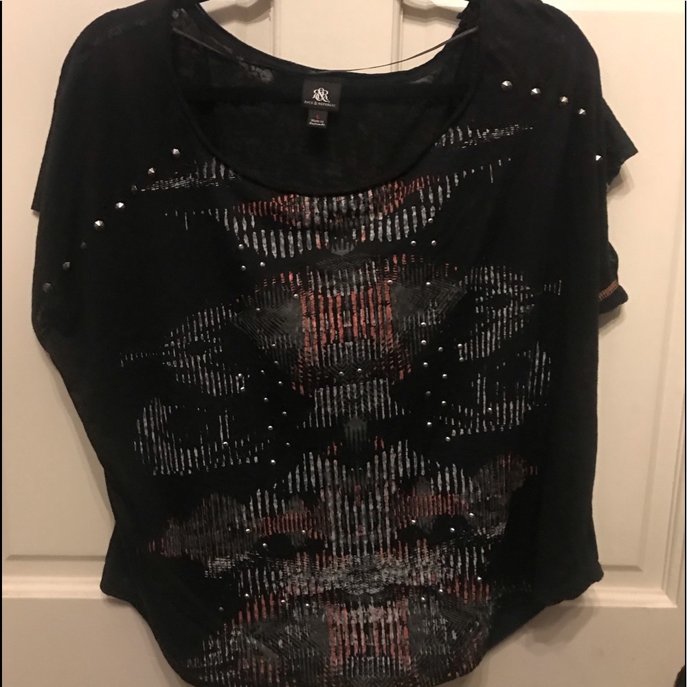 Cute top. Light weight